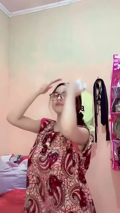 TANTE GOYANG DASTER