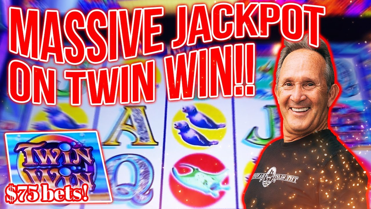 This Slot Machine Pays Out BIG! Twin Win The Slot Bandits Live