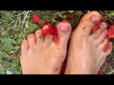 summer barefoot foot massage 🍅