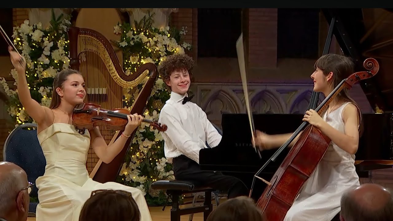 J.Haydn Piano Trio n 39 “Gypsy” 3rd mvt. - 🎉Magnificent final