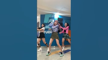 Nmixx tiktok with Lapillus doing Party O