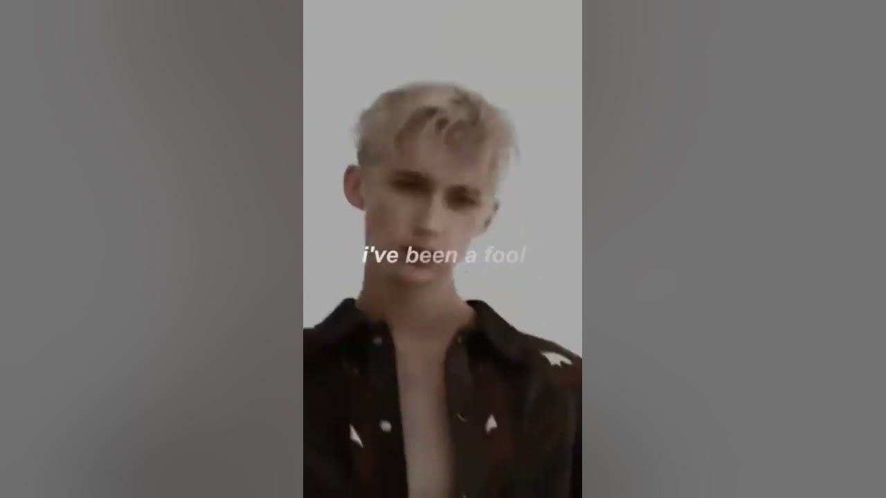 Strawberries & Cigarettes -Troye Sivan #shorts #music #lyrics #strawberriesandcigarettes #troyesivan