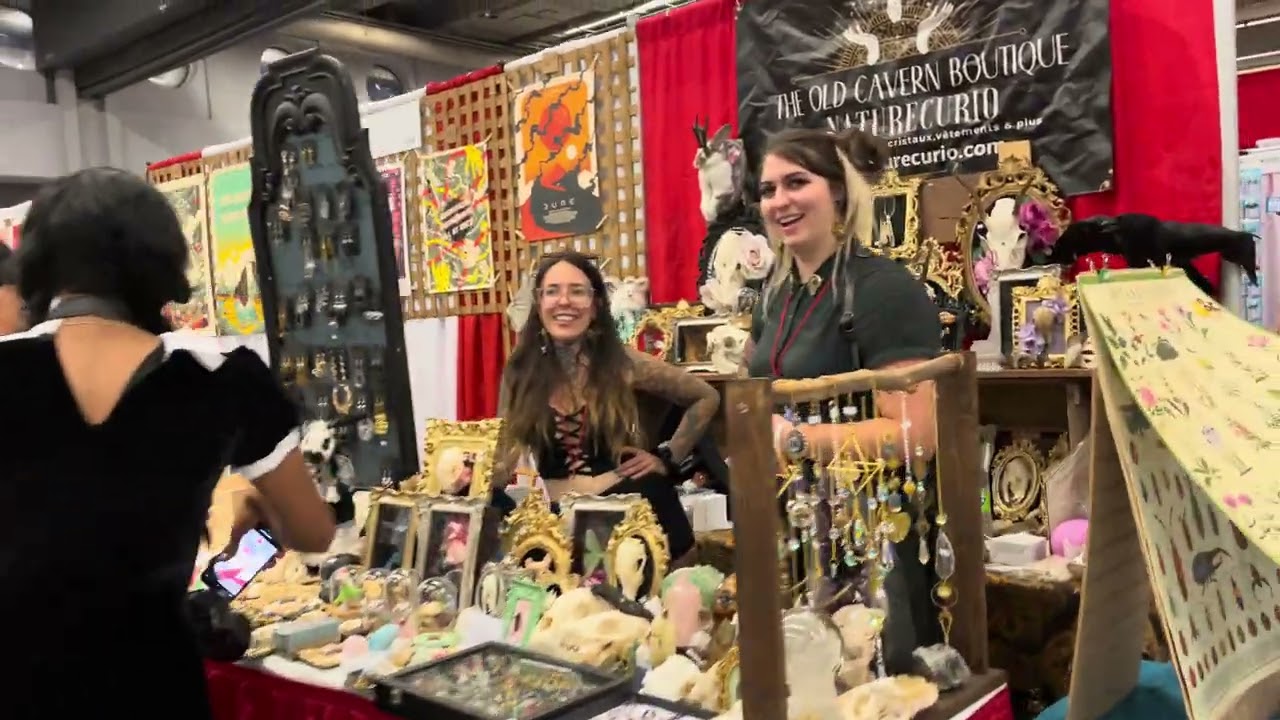 Walkthrough of Montreal Comic Con Showfloor