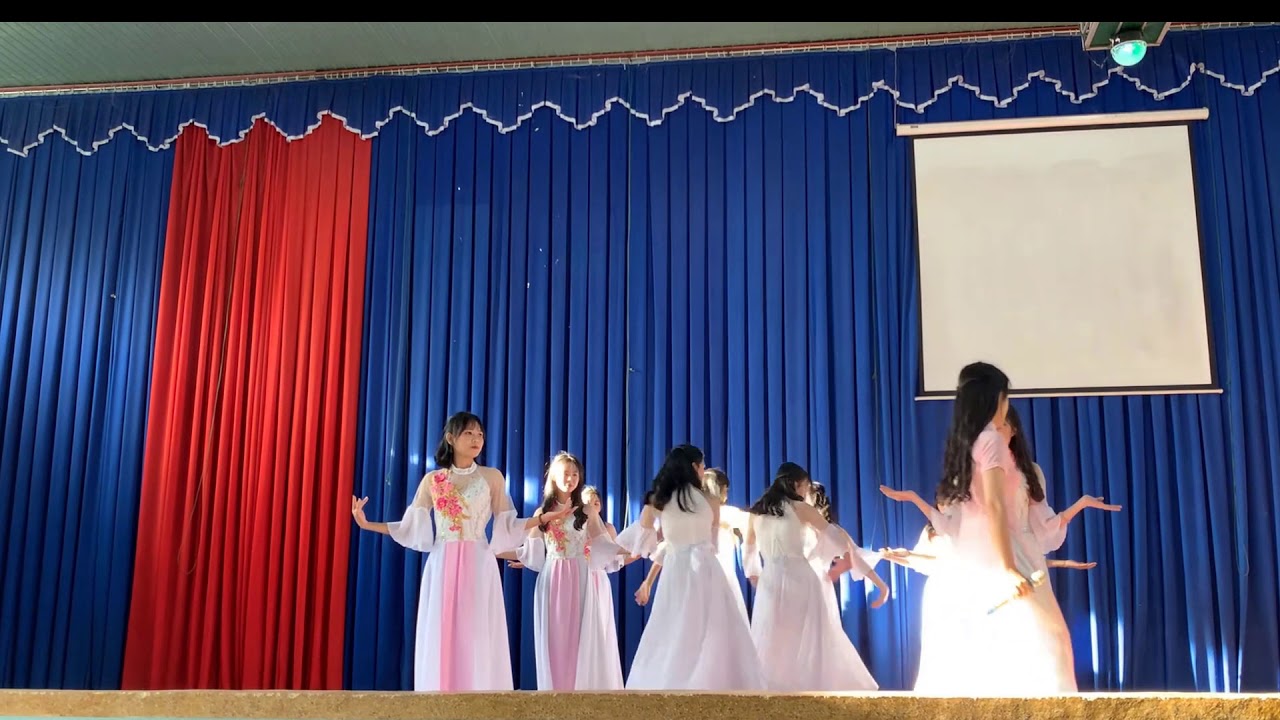 Hát múa Người thầy - 11A10 | THPT PHAN CHU TRINH ĐẮK LẮK