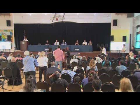 Community meeting held as city considers Gage Park Fieldhouse as migrant shelter site