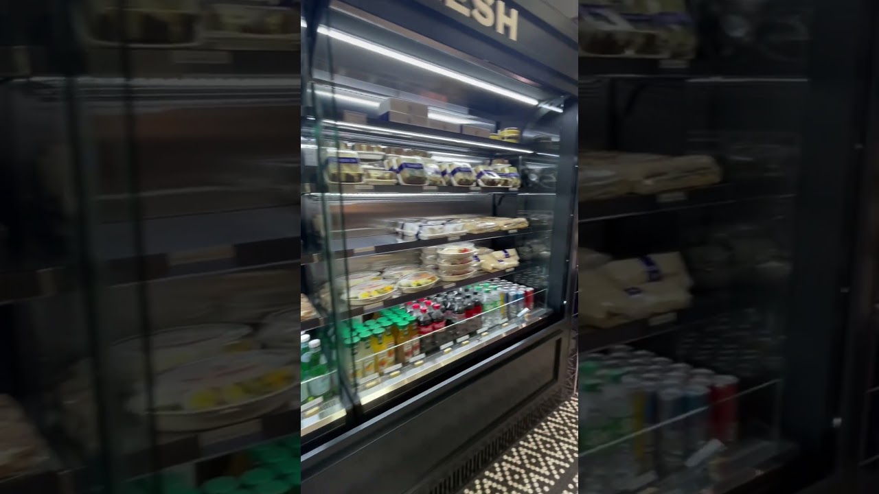 Come with us to Paris Baguette in Fresno! #parisgauette #foodie #yummy #pasteries #bread #cafe