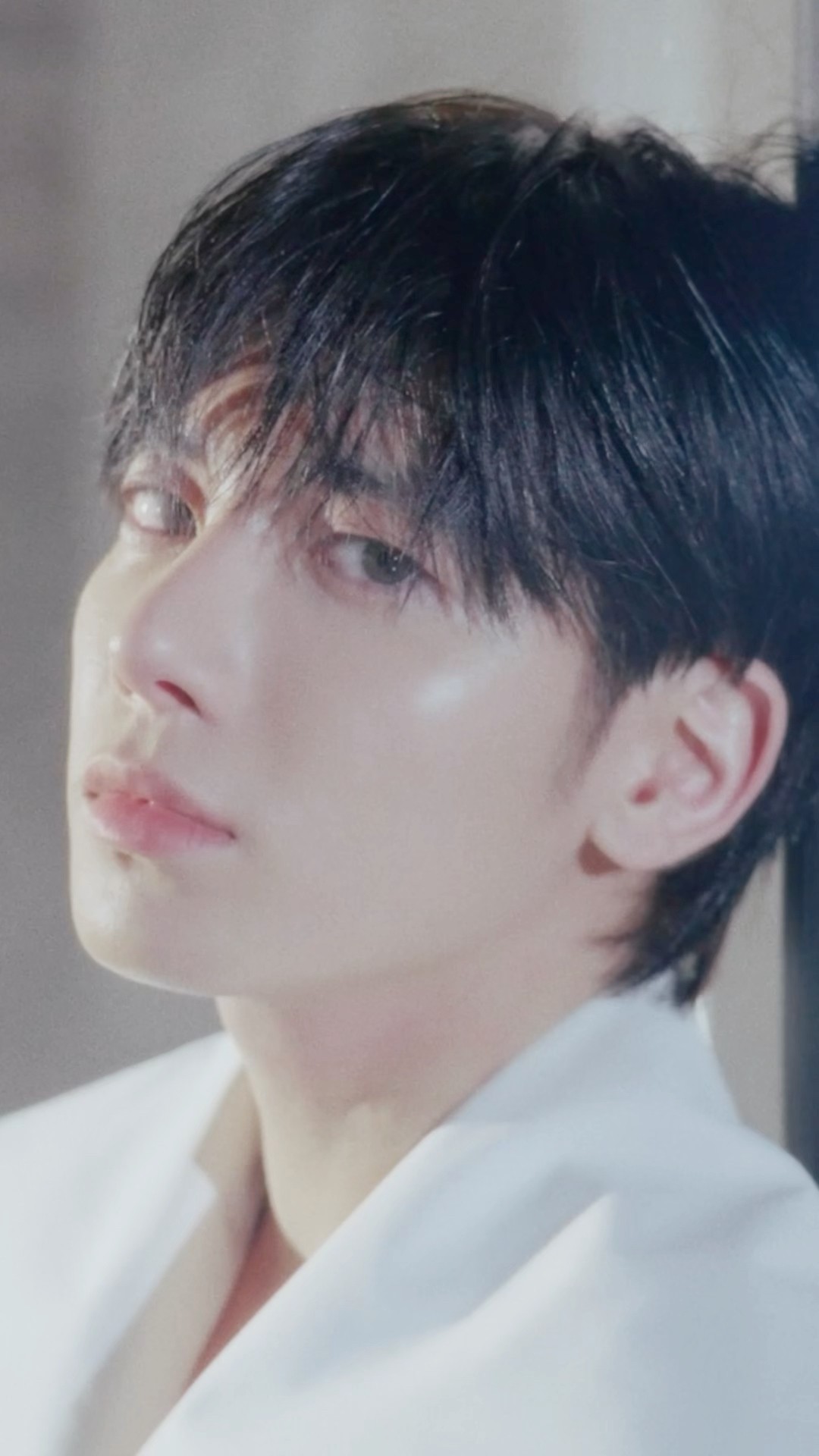 TXT (투모로우바이투게더) The Star Chapter: SANCTUARY Preview 'Resist (Not Gonna Run Away)'