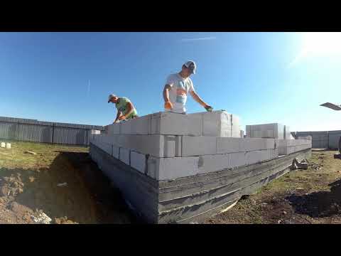 Кладка блоков. Дом из газобетона.Быстро дом. Строительство дома 9 на 12.