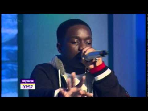 Tinchy Strider & Dappy - "Spaceship" Live On Daybreak