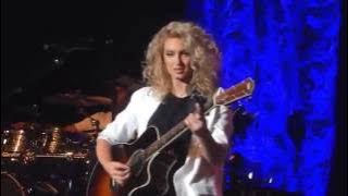 Tori Kelly 'I Was Made For Loving You' Greek Theatre