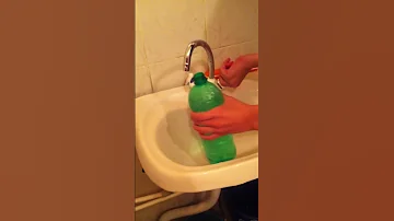 как сделать втнутри бутылки воронку