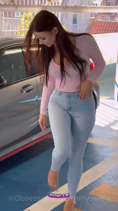 How to Style Skinny Jeans for a Stunning Figure! #shorts