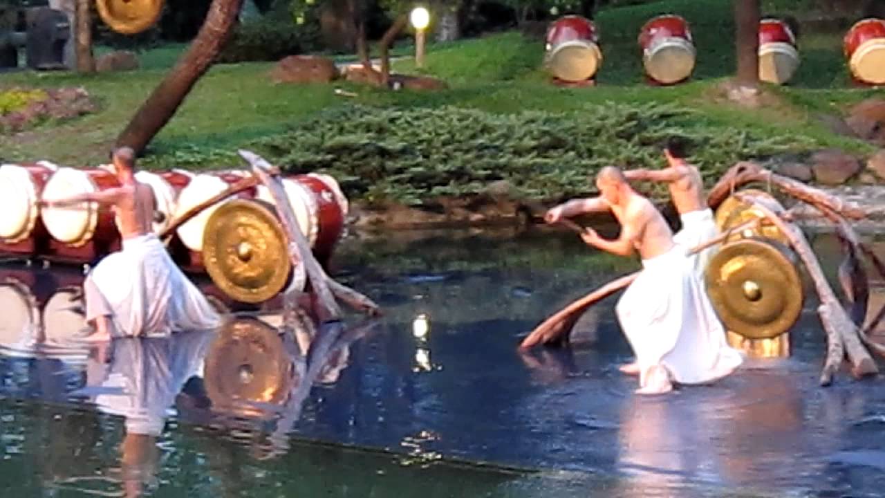 Taiwanese dance/drum performance at MOFA's Double Ten Celebration YouTube