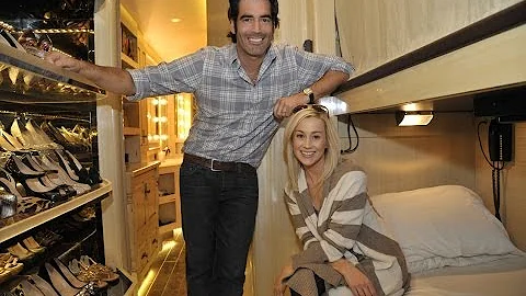 Celebrity Motor Homes (Kellie Pickler)