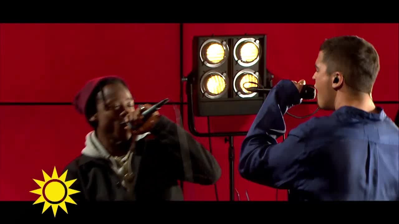 Oscar Zia feat Leslie Tay - 