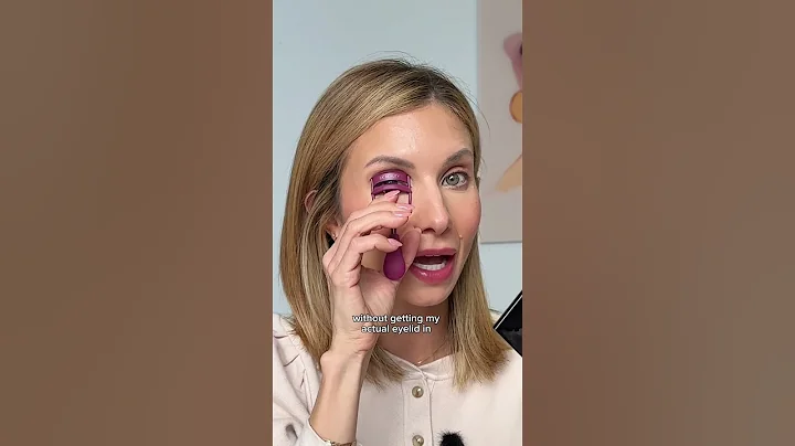 How to use a lash curler the right way✨