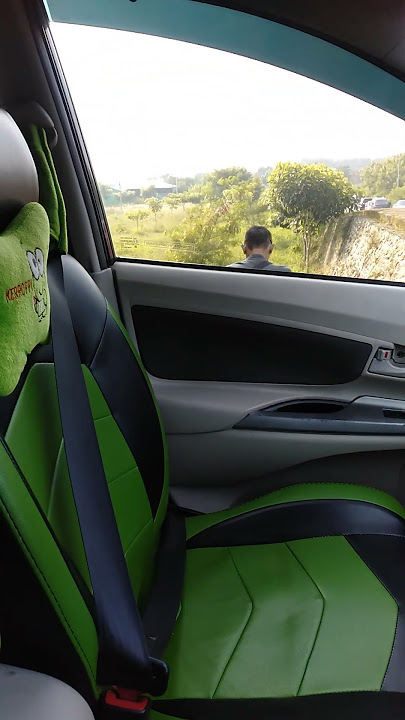 Nunggu di mobil