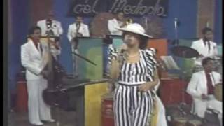 Video thumbnail of "MILLY, JOCELYN Y LOS VECINOS - Tengo - MERENGUE CLASICO 80'S"