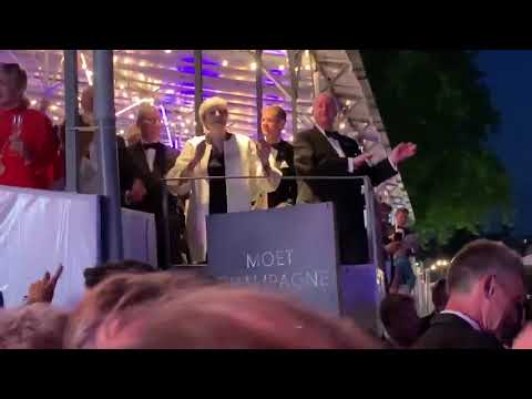 Theresa May dancing AGAIN to Dancing Queen