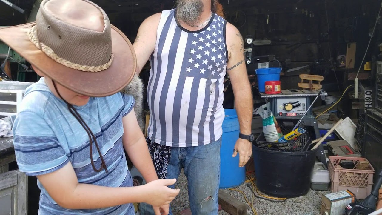 The pet raccoon! - YouTube