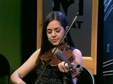 A fine lass on the Fiddle