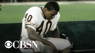 Gale Sayers, Nfl Football Legend, Dies At 77