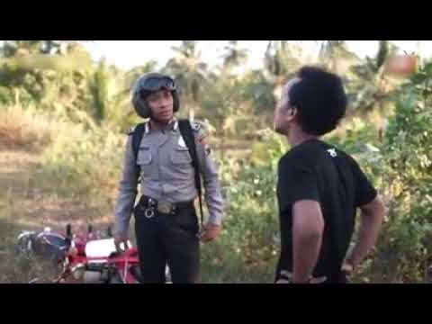 POLISI NGAPAK LUCU