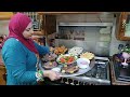يوم الست الشقينه الى من المطبخ قرفانه
