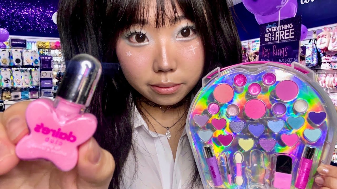 ASMR Big sis who works at Claire's does your makeup💜