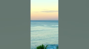 Morning Sky & Rolling Waves 🌤️ Hawaiʻi