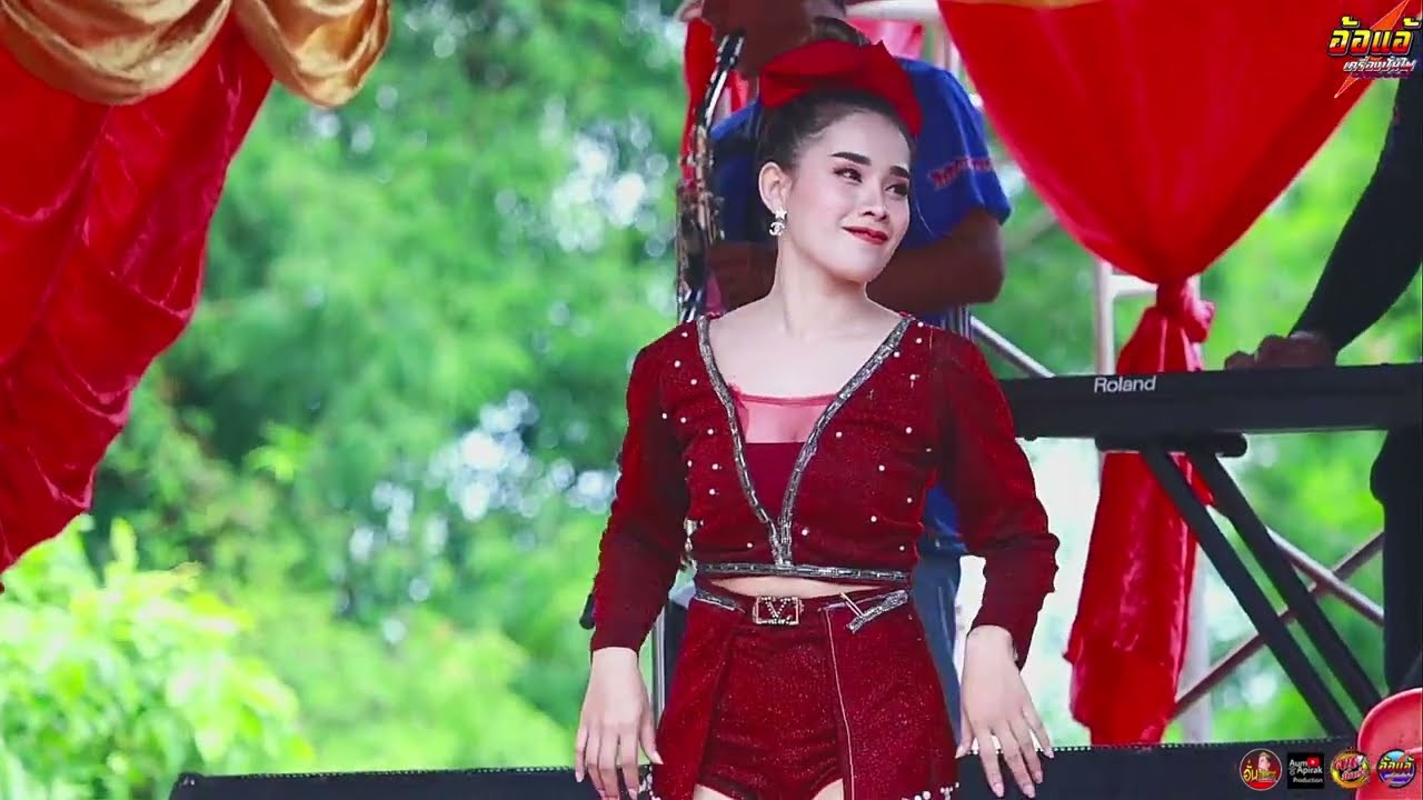 โชว์วงลำซิ่ง อ้าย H.U.M ดนตรี,นุชซี้แดนซ์,นายฮ้อยเคน ซาวด์ แอนด์ไลท์