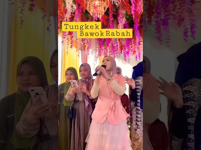 Fauzana Tungkek Bawok Rabah || bagumang galak katiko lai #shorts #viral #laguminang #fauzana #cover class=