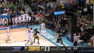 Michigan vs. Notre Dame: Moritz Wagner layup