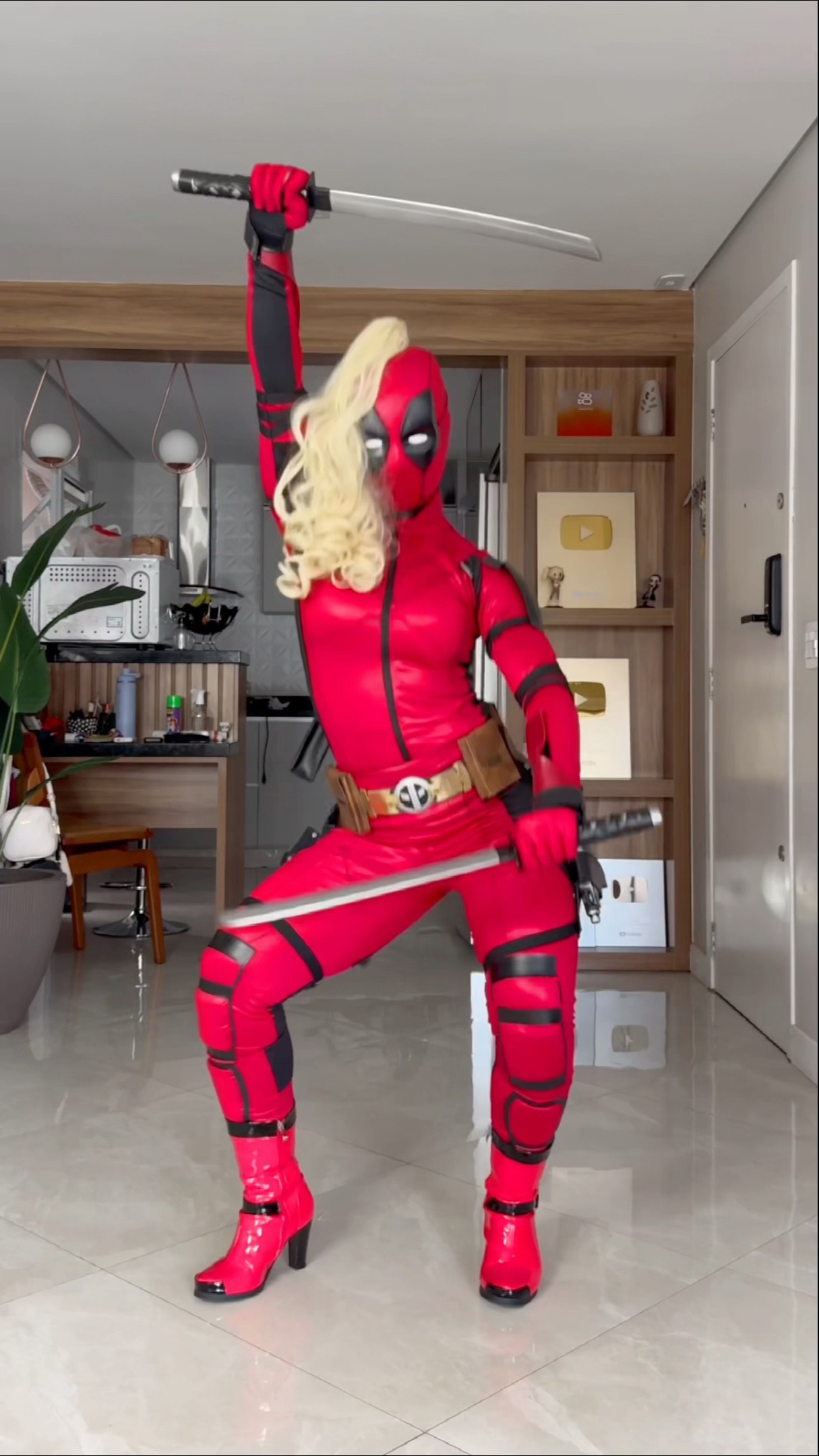 Ladypool ?? Amo! Gostaram? ?✨ #ladypool #cosplay #transition