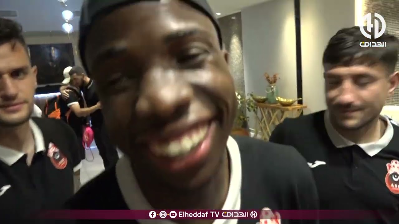 الجمــاهير الشلفية تخــص فريق جمعية الشلف باستقبــال كبير بعد التتويج بالكأس