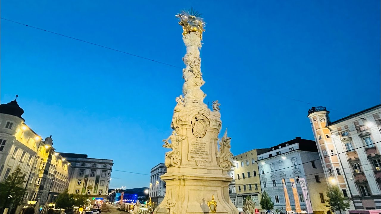 LINZ Famous Market Taubenmarkt 😍🇦🇹 | Day 1 | Vlog 4