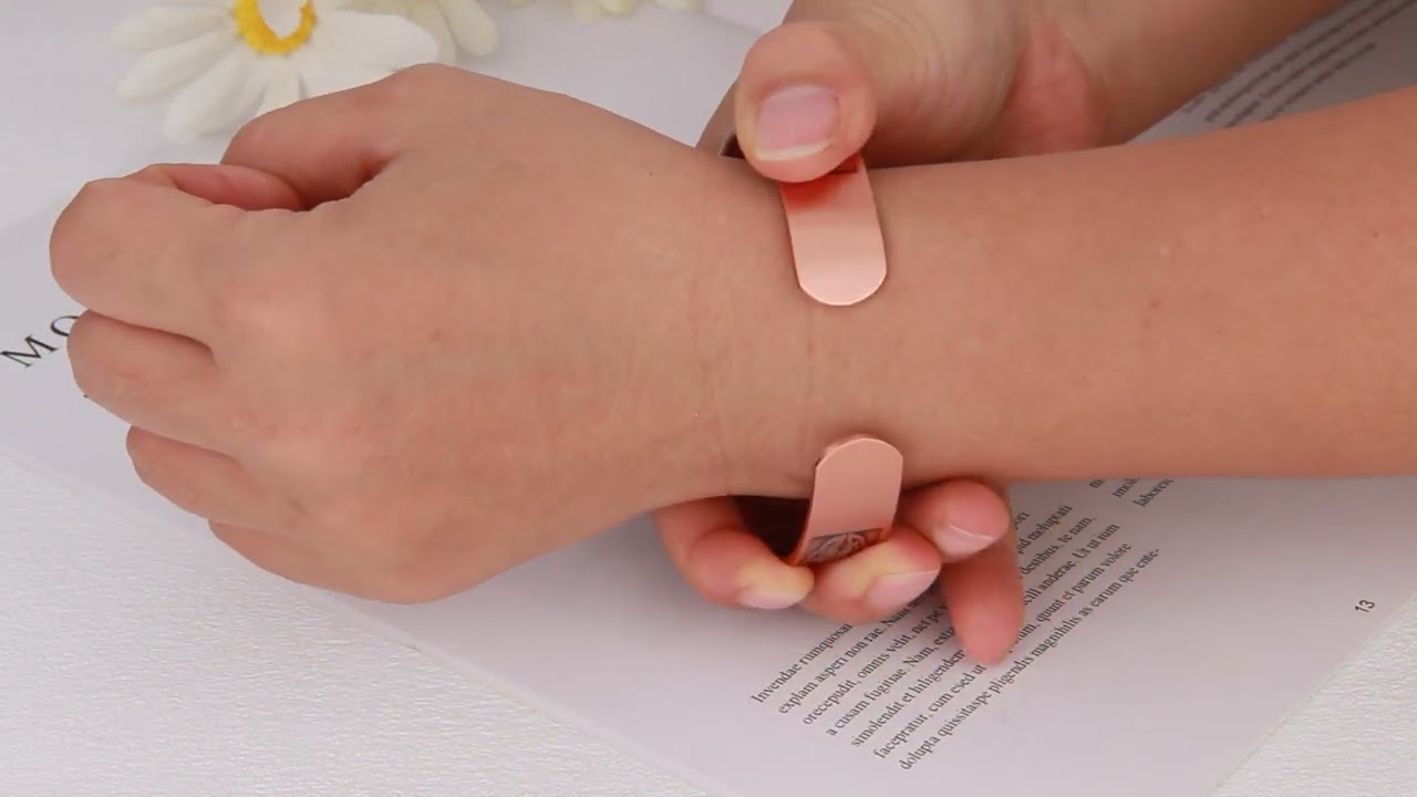 How to wear copper bangle？