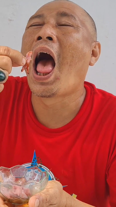 The baby rat is very strong.