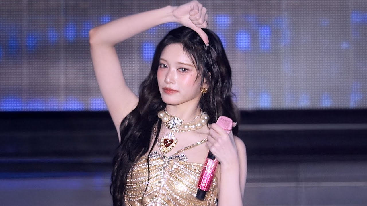 [4K] 251102 아이브 이서 'LOVE DIVE + Kitsch' 직캠 (IVE LEESEO FanCam)