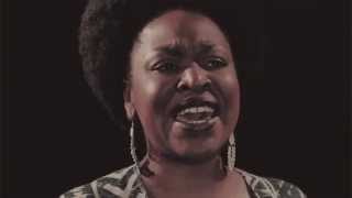 Miniatura del video "Charenee Wade - Ain't No Such Thing As Superman (Acoustic Session)"