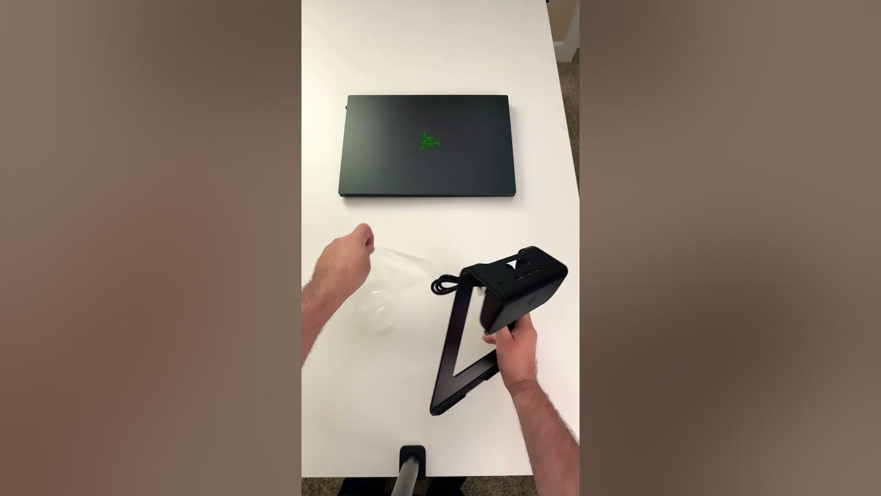 Razer Laptop Stand Chroma V2 Does the Razer Blade 18” fit? You be the