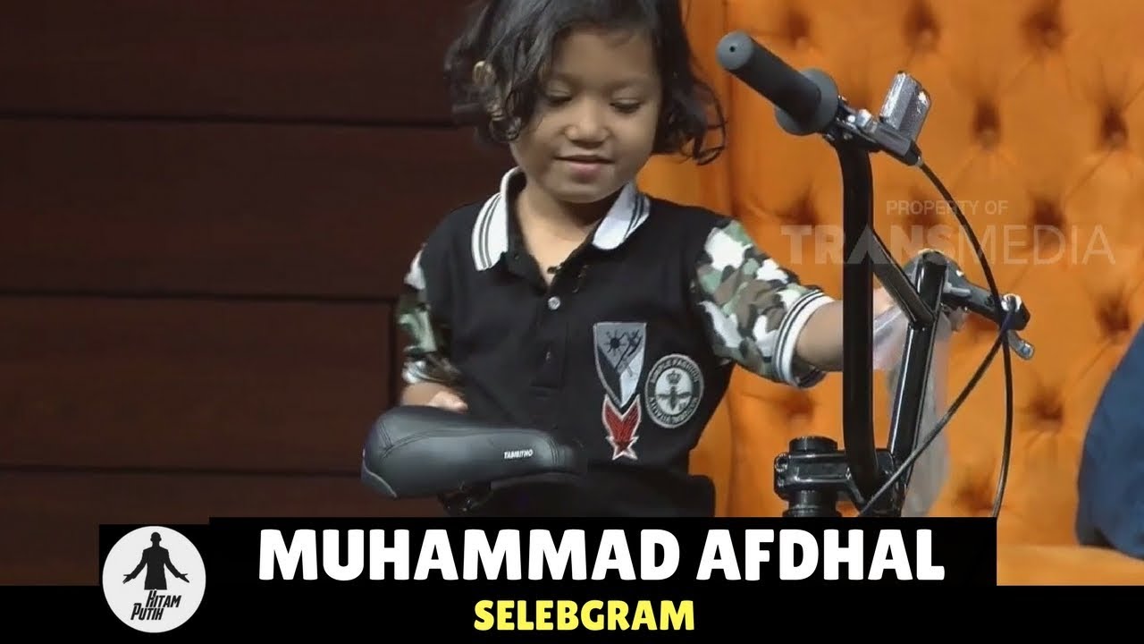 ARBAE AFDHAL SELEBGRAM KAKAK BERADIK HITAM PUTIH 11 01 18 3 4