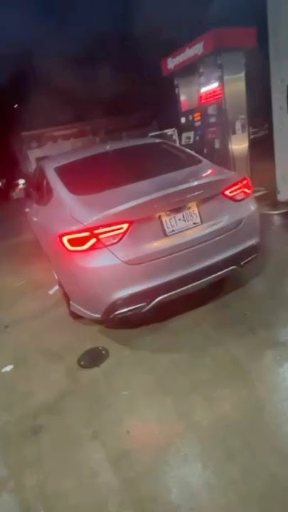 The Chrysler 200s Be Lookin Good YouTube