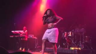 SZA Performs "Babylon" live in Atlanta