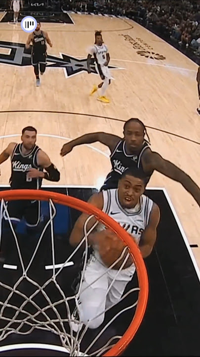 KJ's DOUBLE CLUTCH DUNK 💪😠 #GoSpursGo #KeldonJohnson #iamproton