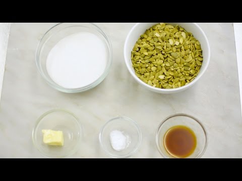 how-to-make-sweet,-crunchy-pumpkin-seed-brittle-for-fall