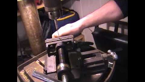 Athearn rtr ditch light installation part1.MP4