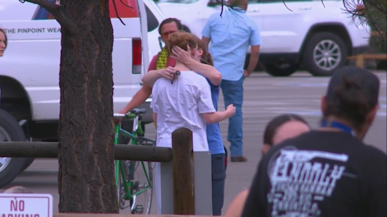 Suspect dies at hospital after shooting at Evergreen High School; 2 students injured