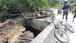 bono sungai kampar menghantam perahu nelayan 27 januari 2024