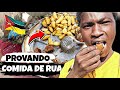 Provando diferentes comidas de rua em moambiquefrica